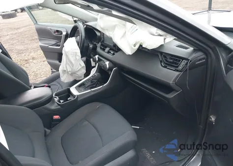 2019 Toyota Rav4 Le z USA, uszkodzony, nr VIN 2T3F1RFV5KC046485